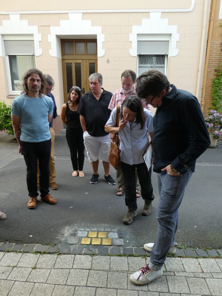 Mit Umweltministerin Ulrike Höfken zu Bopparder Streuobstwiesen, zu Stolpersteinen und auf einen Rundgang durch die Stadt